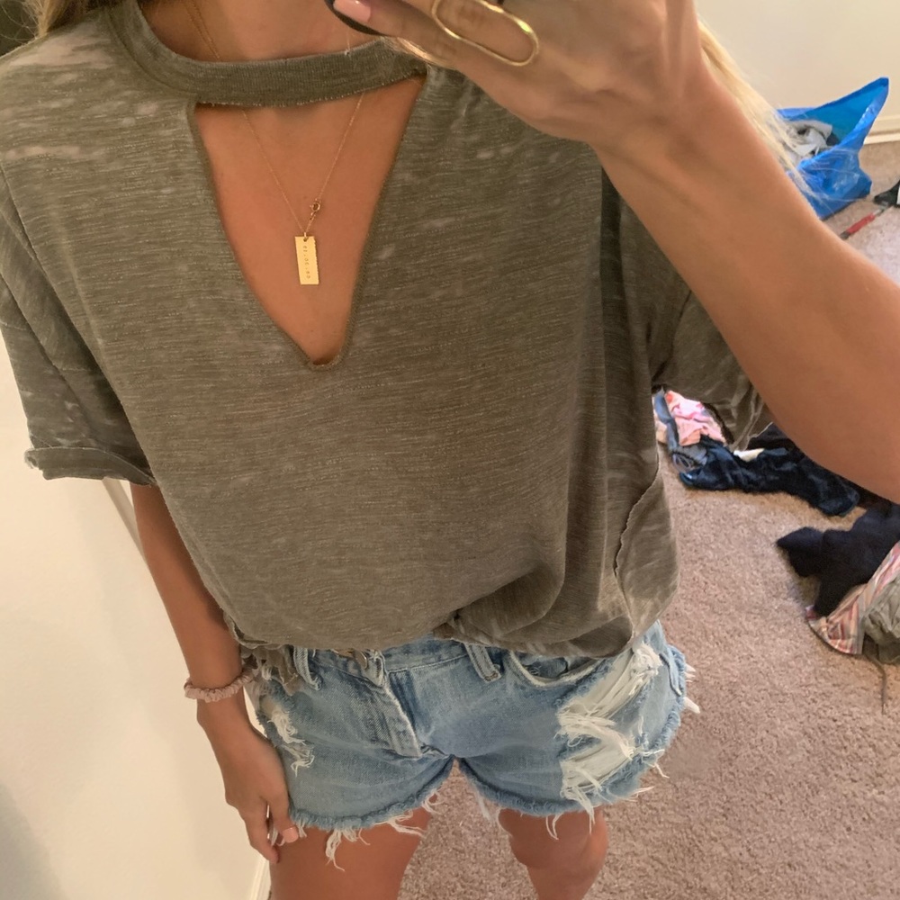Free people key hole tee